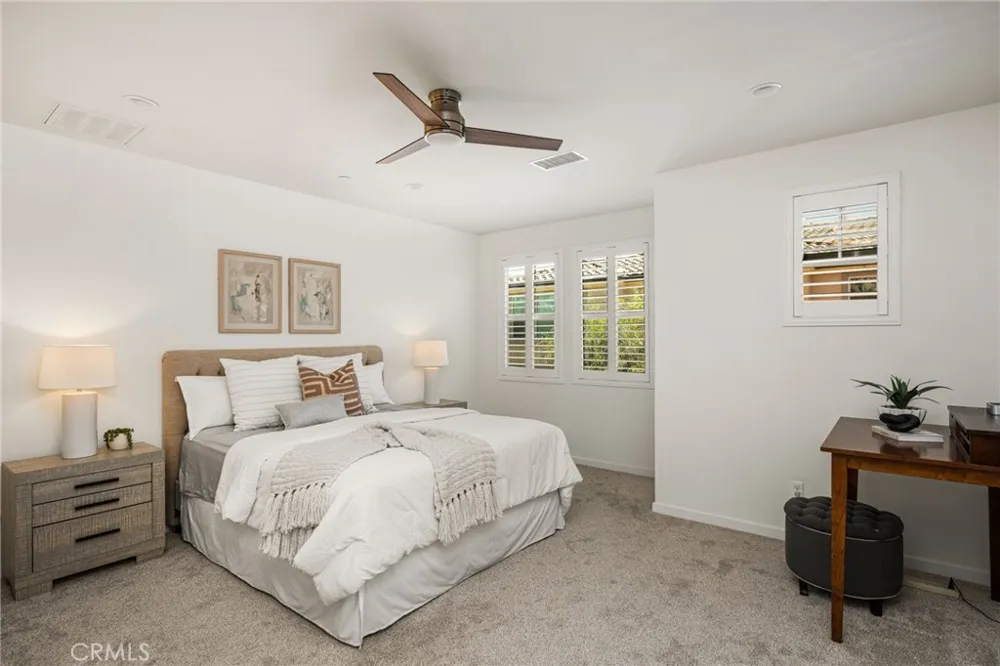32 Savannah Lake Forest, CA 92630