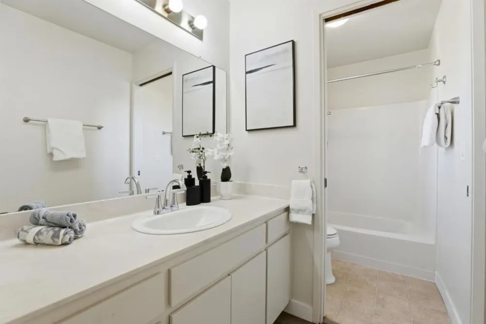 2101 Darnis Circle Morgan Hill, CA 95037