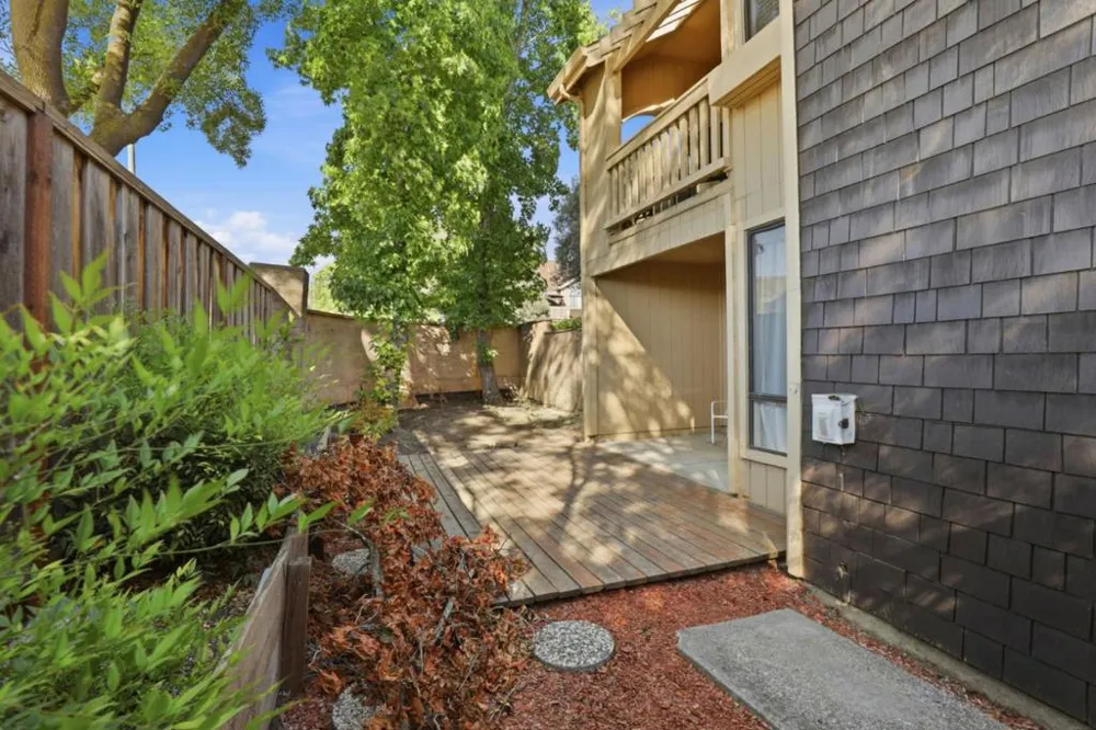 2101 Darnis Circle Morgan Hill, CA 95037