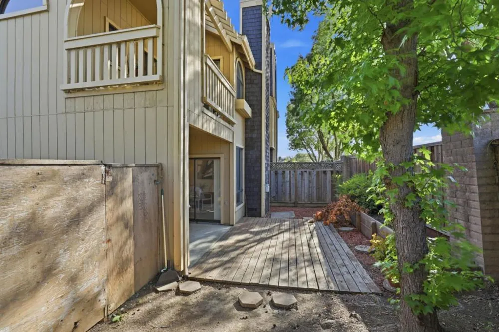 2101 Darnis Circle Morgan Hill, CA 95037