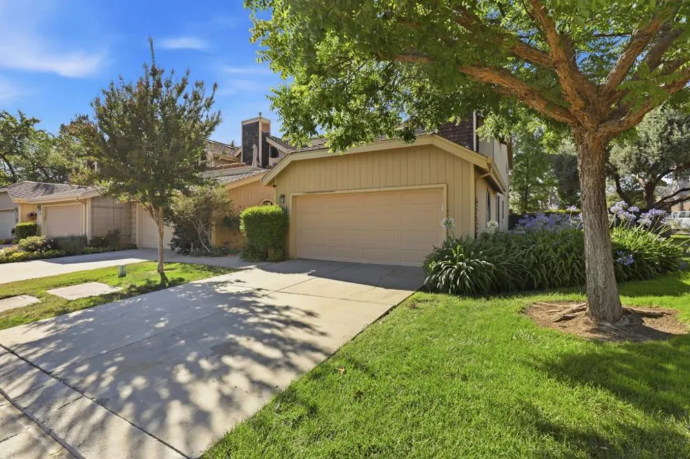 2101 Darnis Circle Morgan Hill, CA 95037