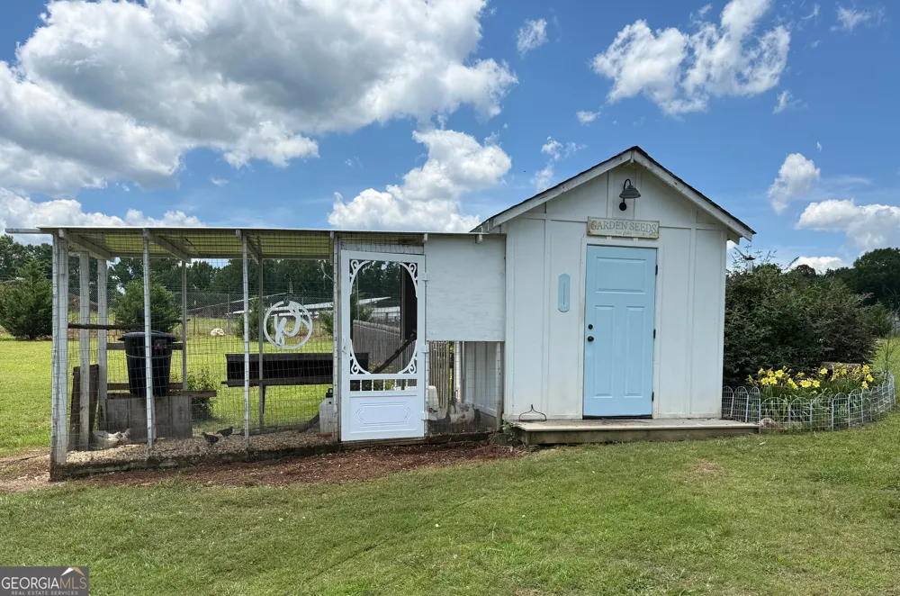 94 Race Track RD The Rock, GA 30285