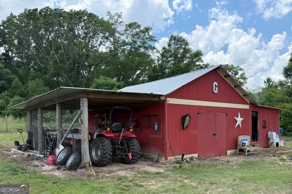 94 Race Track RD The Rock, GA 30285