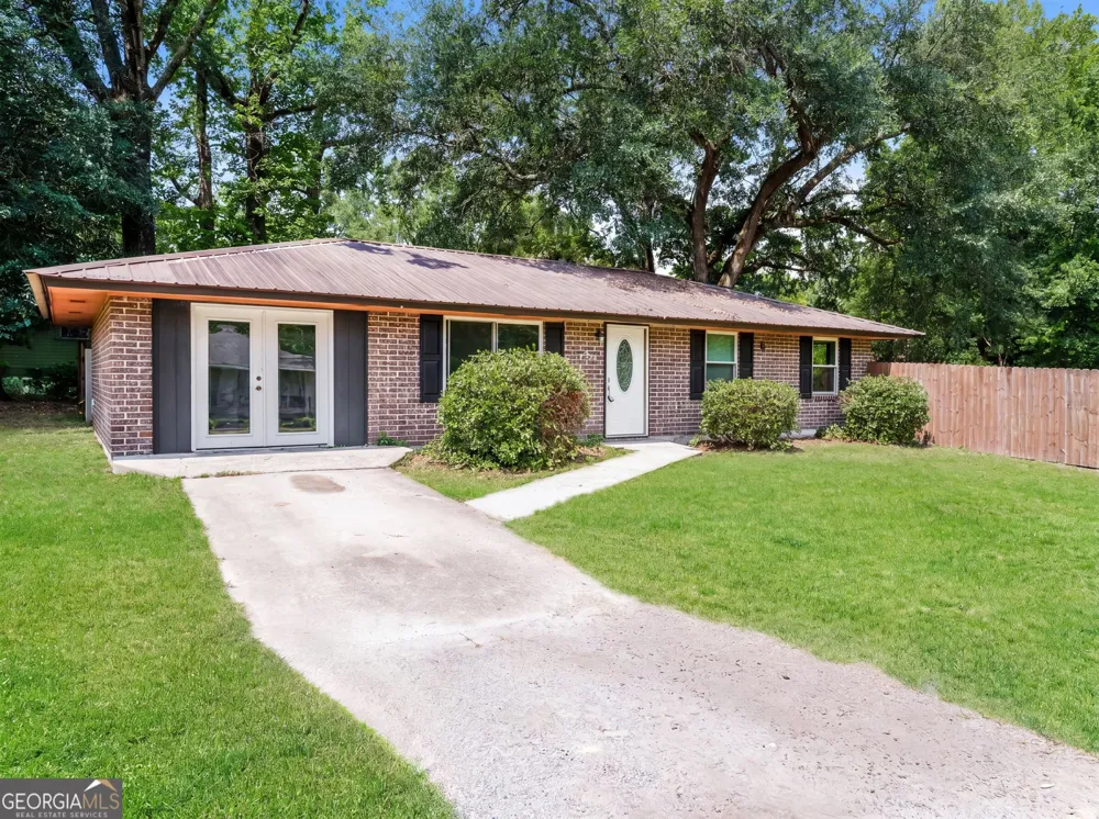733 Sutton ST Jesup, GA 31545