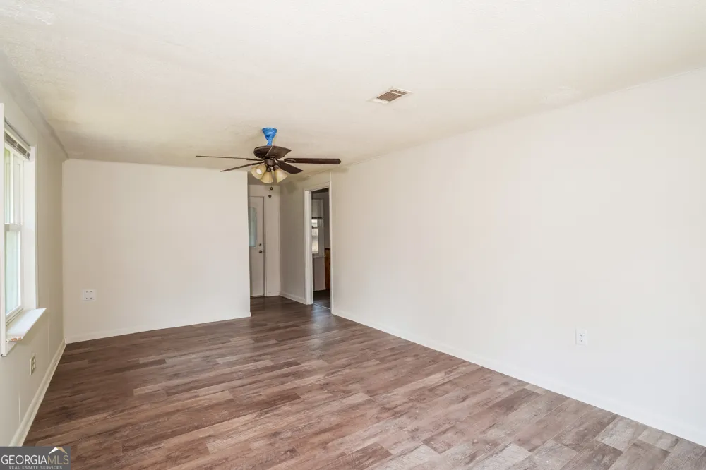 733 Sutton ST Jesup, GA 31545