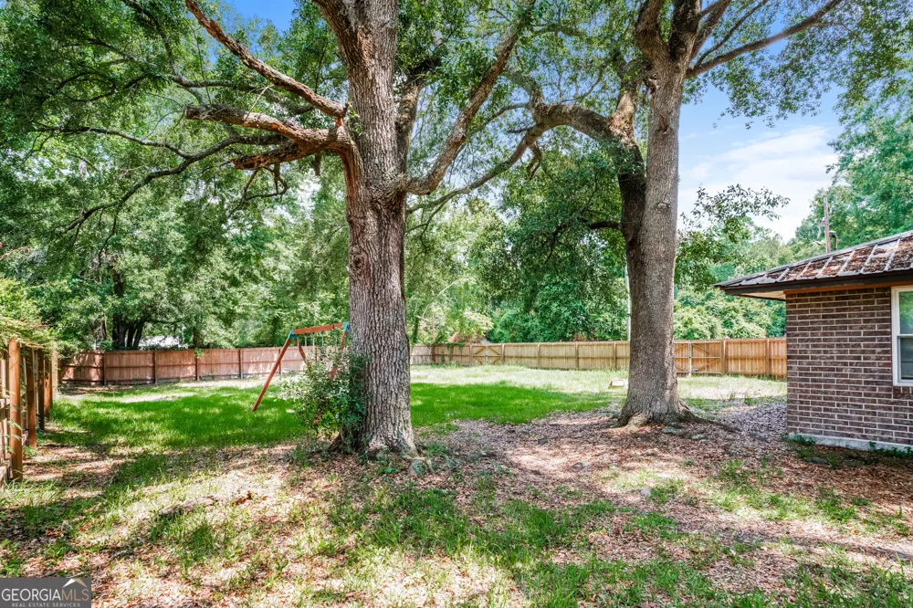 733 Sutton ST Jesup, GA 31545