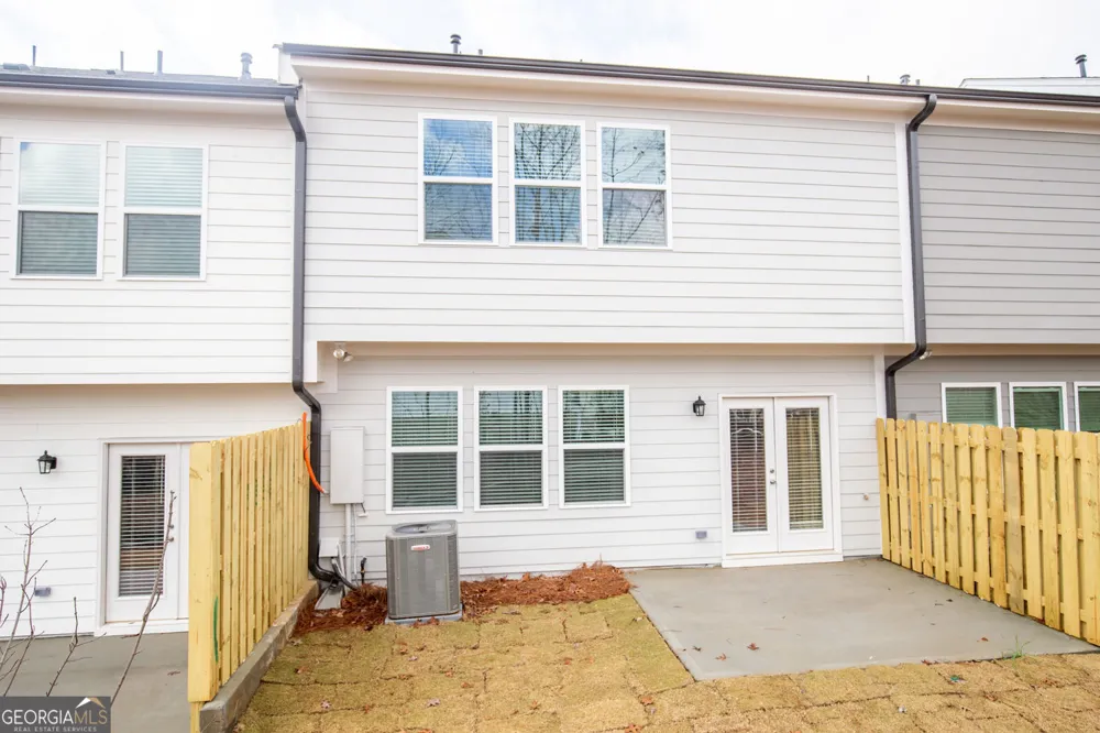 1092 Edwin LN Sugar Hill, GA 30518