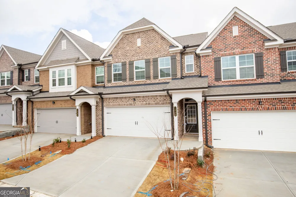 1092 Edwin LN Sugar Hill, GA 30518