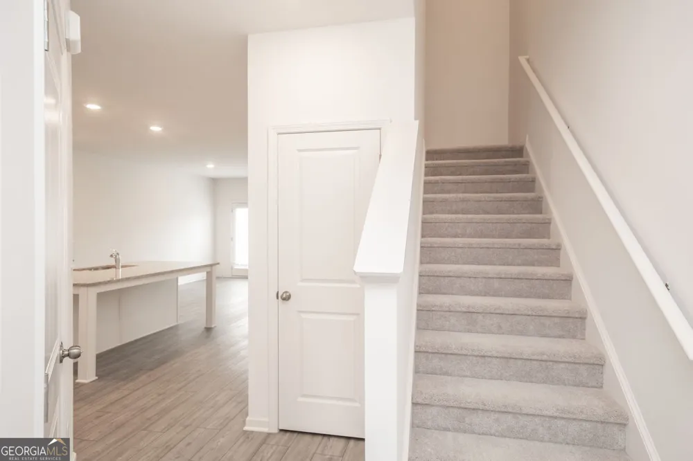 1092 Edwin LN Sugar Hill, GA 30518