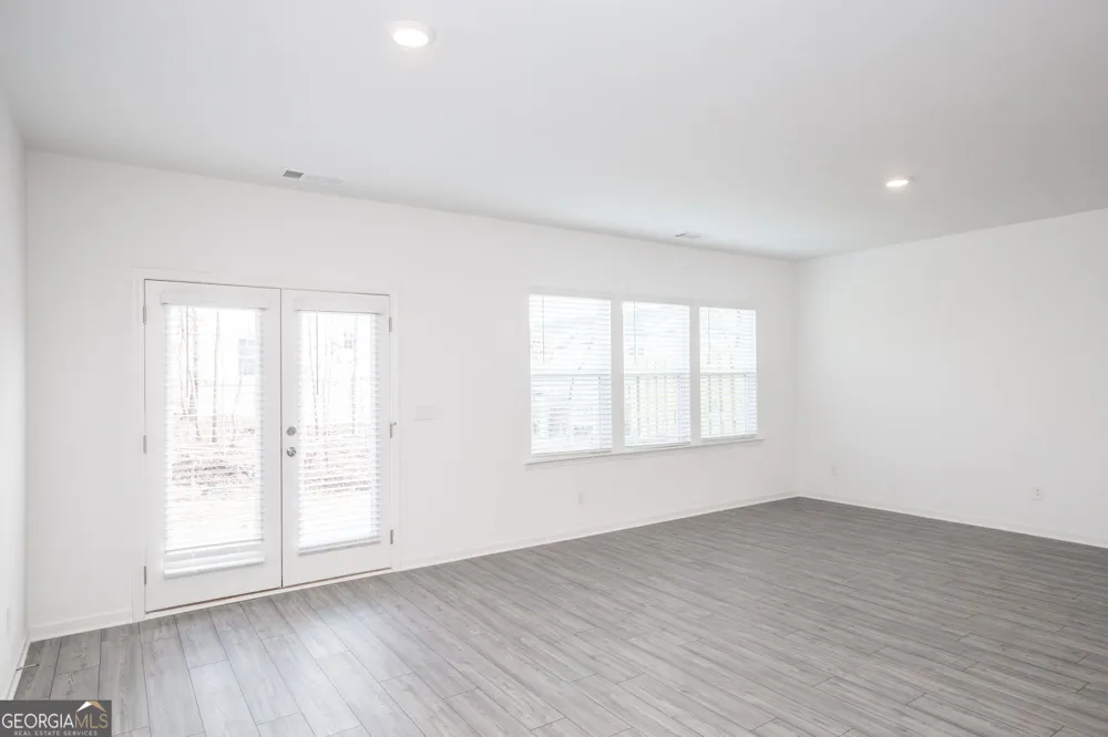 1092 Edwin LN Sugar Hill, GA 30518