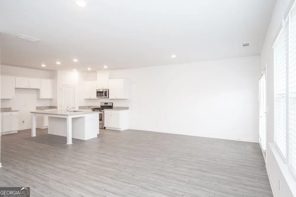 1092 Edwin LN Sugar Hill, GA 30518