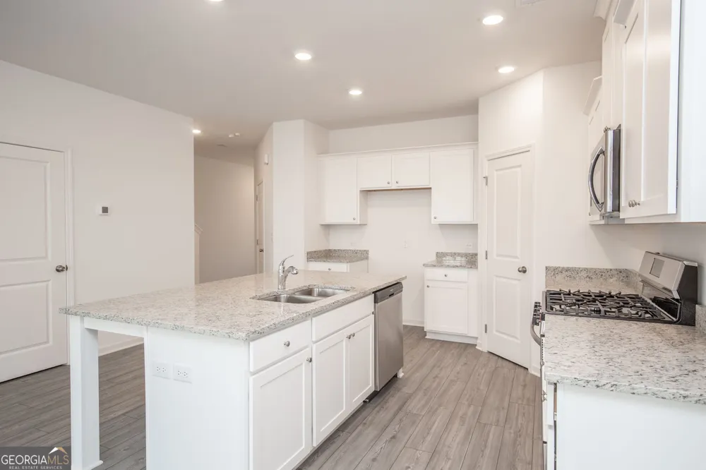 1092 Edwin LN Sugar Hill, GA 30518