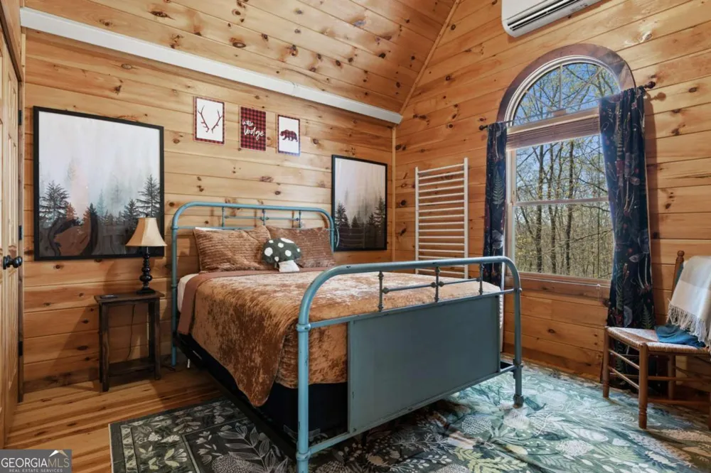 236 Logan DR Mineral Bluff, GA 30559