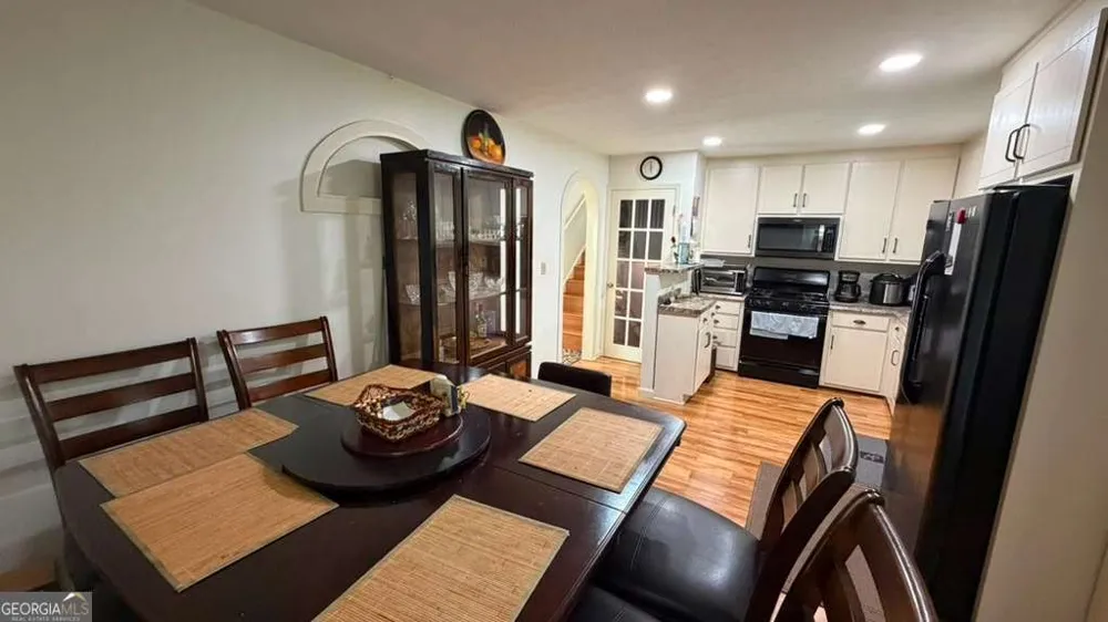1668 Woodsong CT Grayson, GA 30017