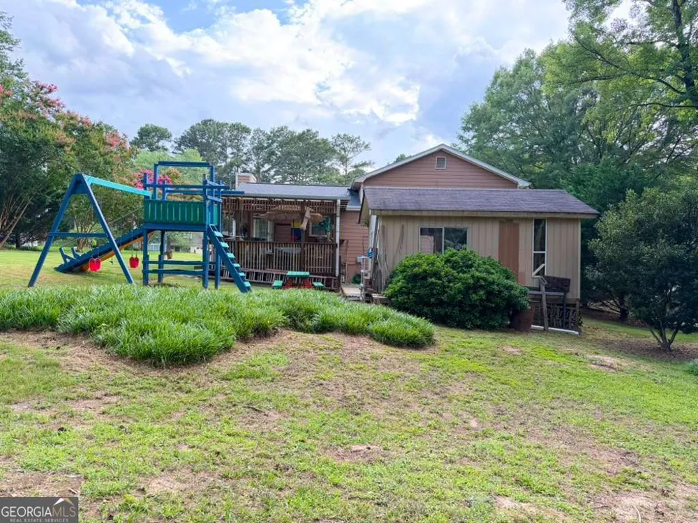 1668 Woodsong CT Grayson, GA 30017