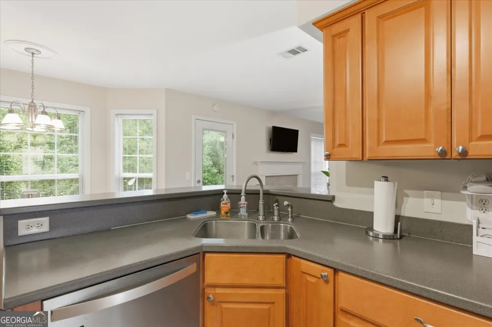 1422 Pelican LN SE Townsend, GA 31331
