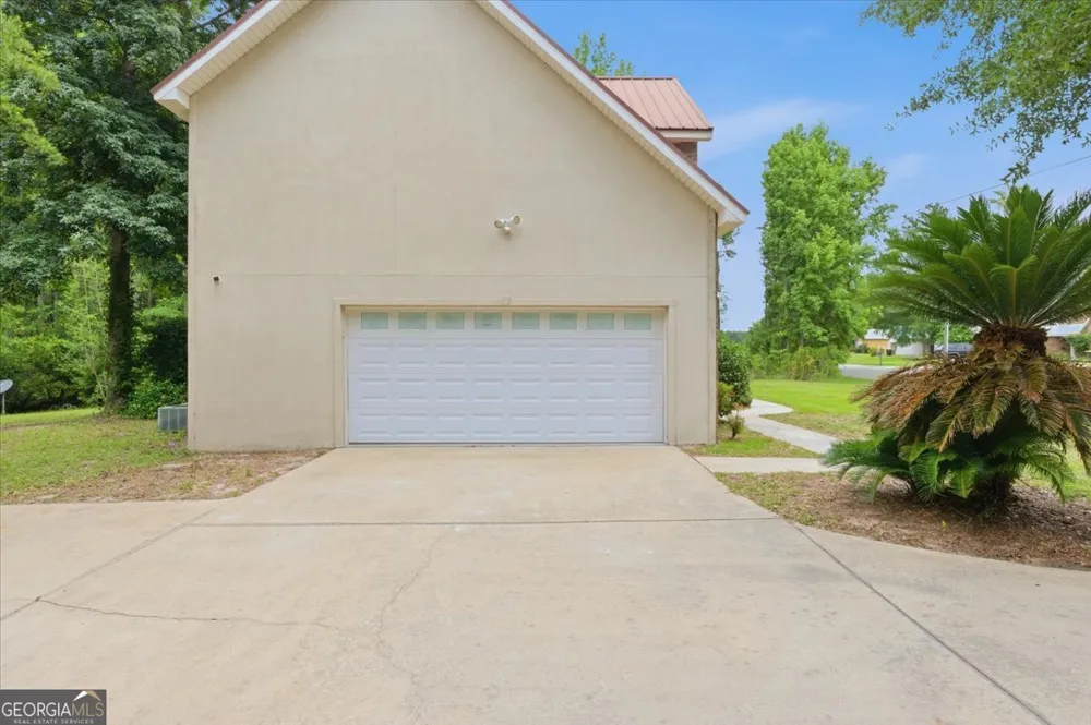 1422 Pelican LN SE Townsend, GA 31331
