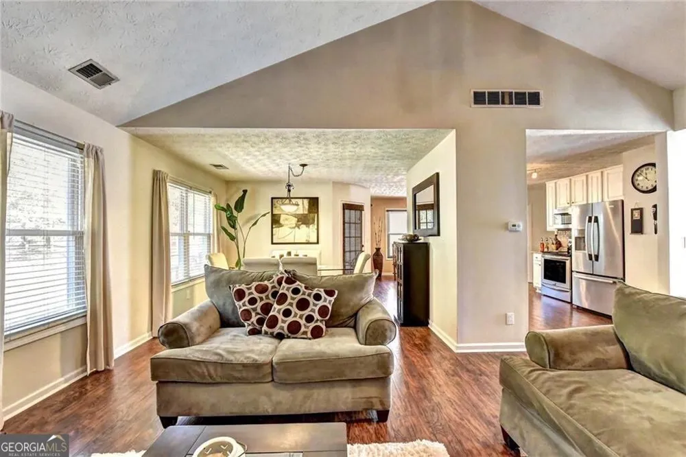 3940 Piper Glen DR Buford, GA 30519