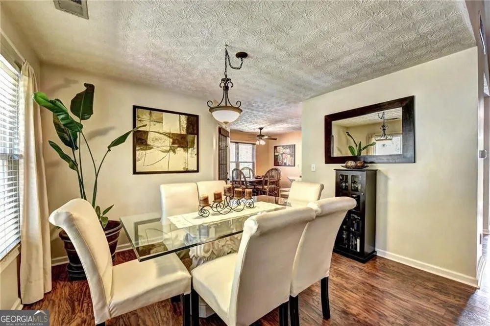 3940 Piper Glen DR Buford, GA 30519