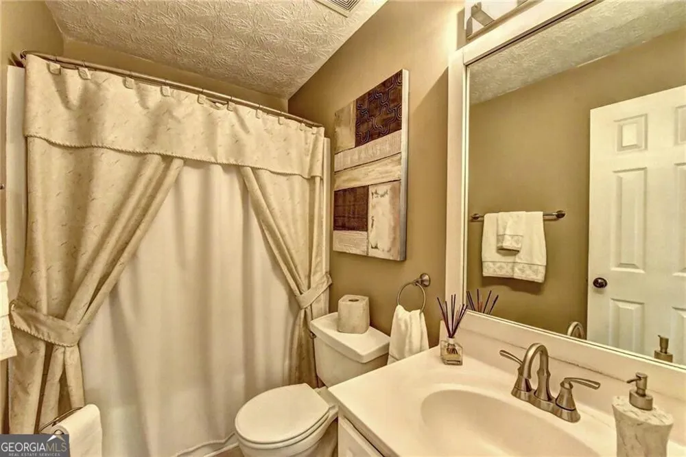 3940 Piper Glen DR Buford, GA 30519