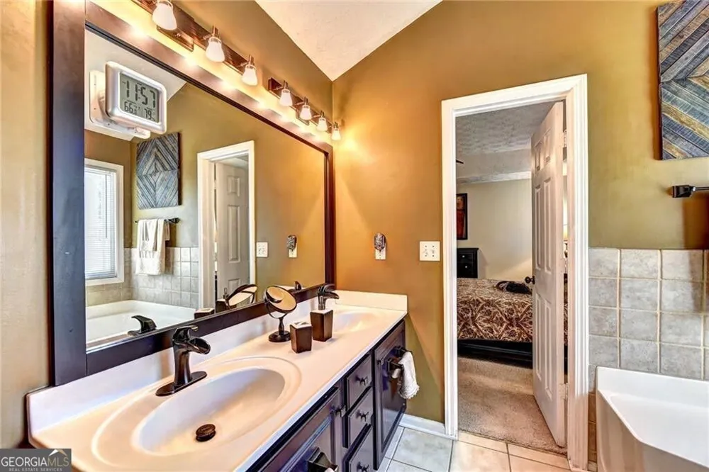 3940 Piper Glen DR Buford, GA 30519