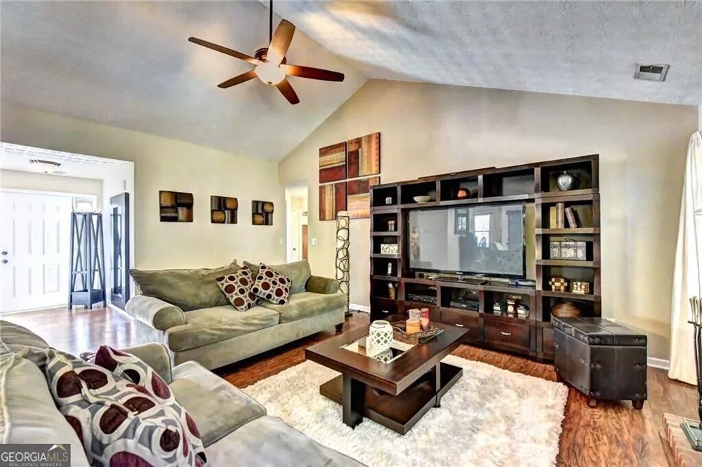 3940 Piper Glen DR Buford, GA 30519