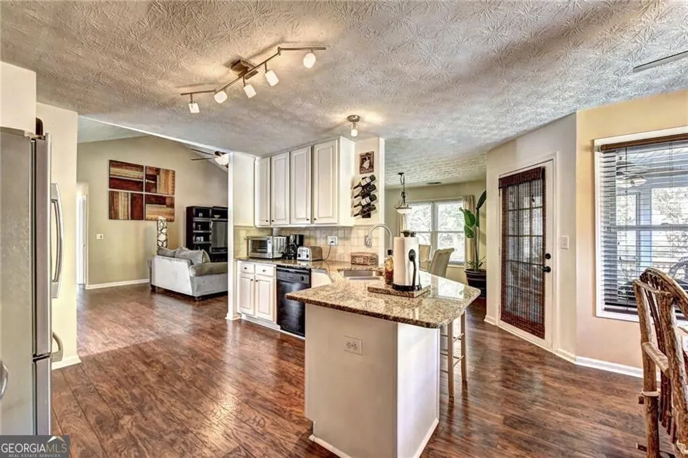 3940 Piper Glen DR Buford, GA 30519