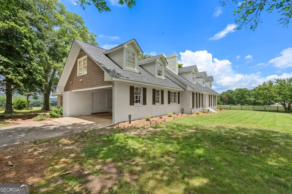 3710 Veal ST Roopville, GA 30170