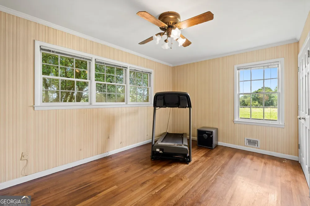 3710 Veal ST Roopville, GA 30170