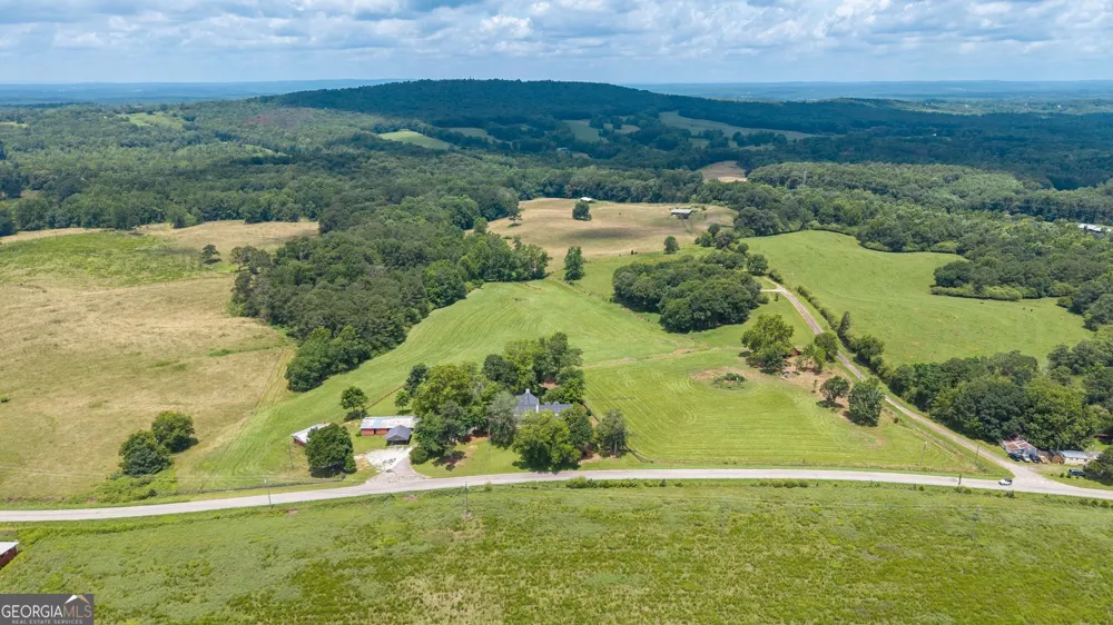 3710 Veal ST Roopville, GA 30170