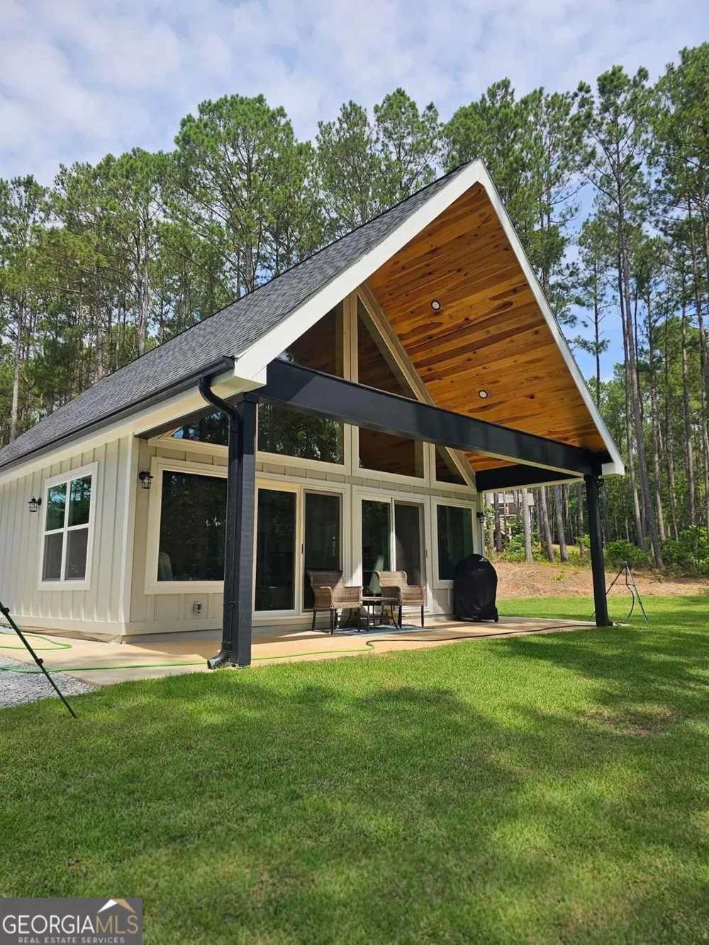 2595 Omaha DR Elberton, GA 30635