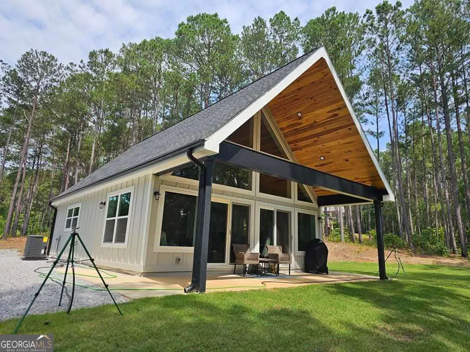 2595 Omaha DR Elberton, GA 30635