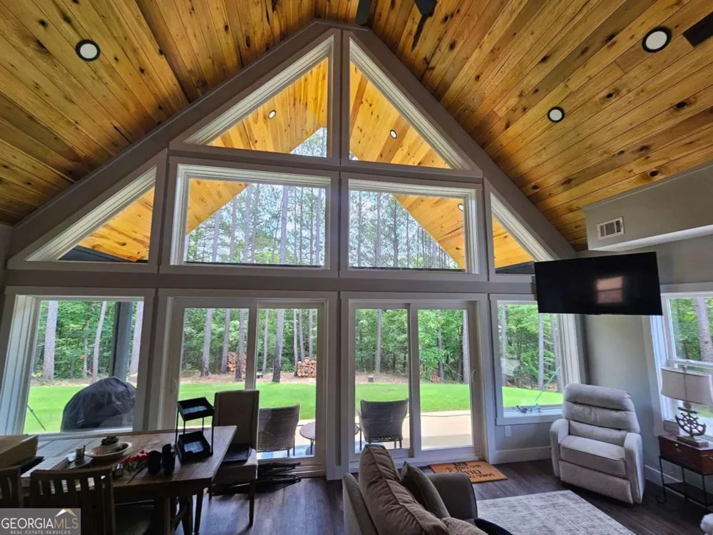 2595 Omaha DR Elberton, GA 30635