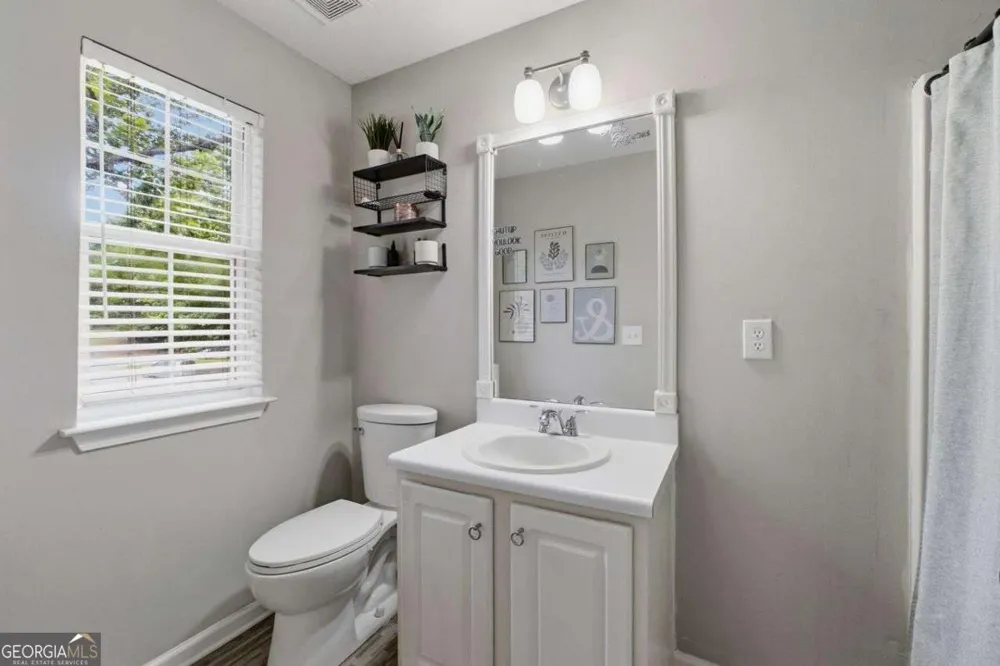 7107 Springchase WAY Austell, GA 30168