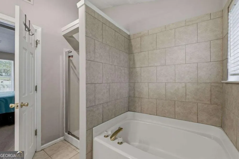 7107 Springchase WAY Austell, GA 30168