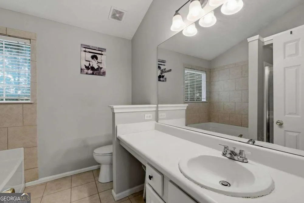 7107 Springchase WAY Austell, GA 30168