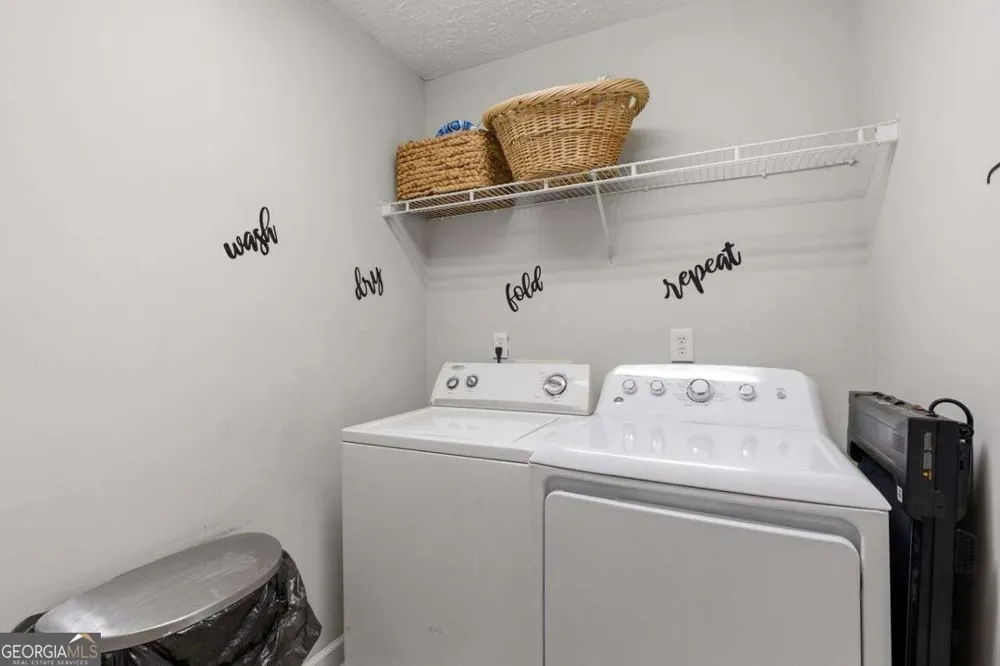 7107 Springchase WAY Austell, GA 30168