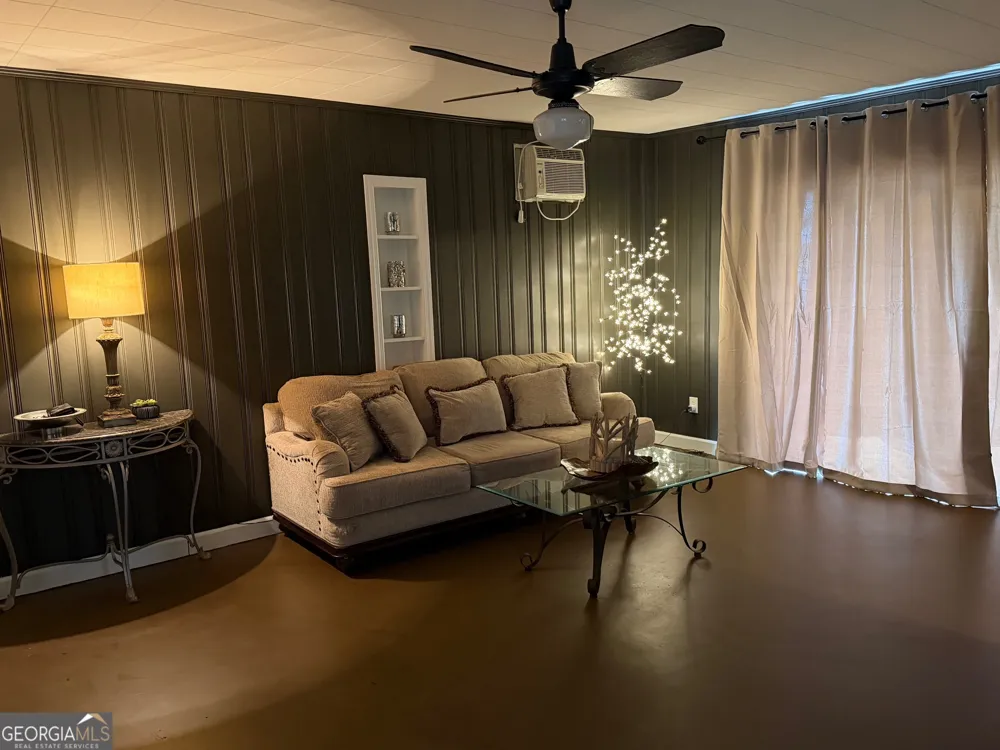 30 Dogwood LN Woodbury, GA 30293