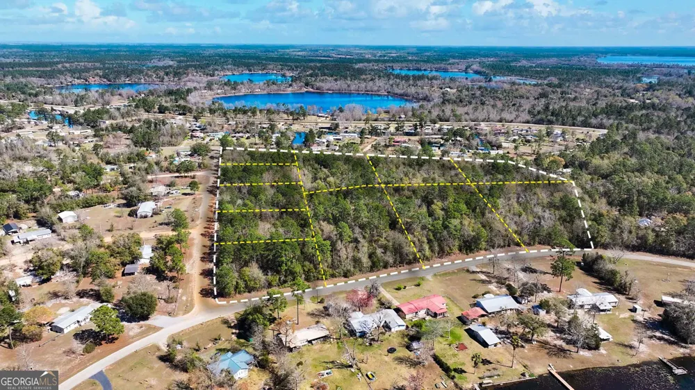 8249 Lake Carroll DR Donalsonville, GA 39845
