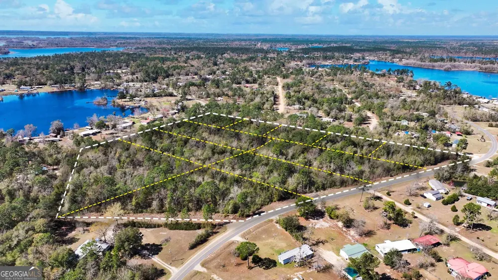 8249 Lake Carroll DR Donalsonville, GA 39845