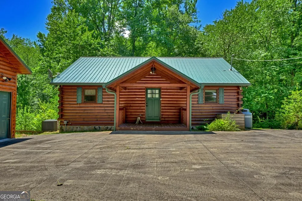 6385 Hwy 2 Epworth, GA 30541