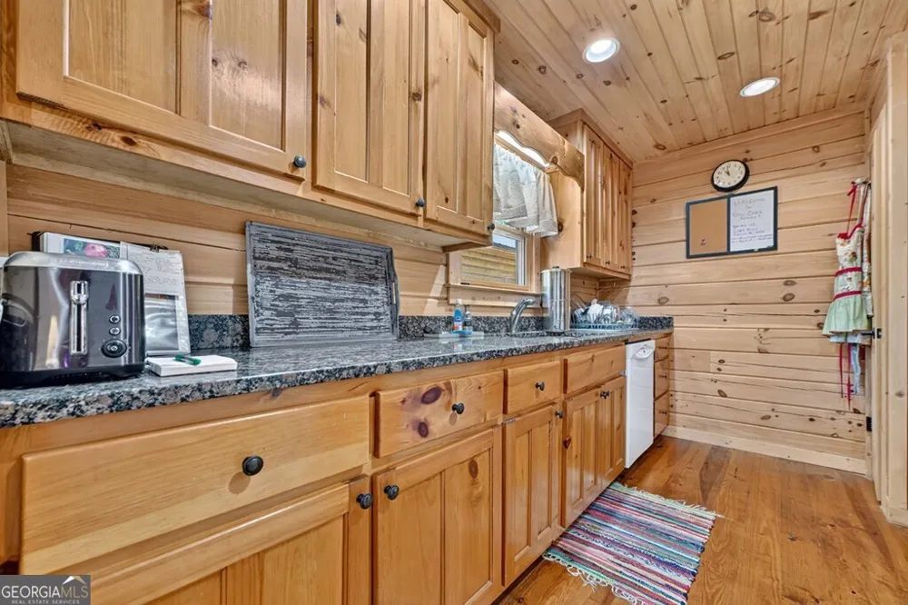 6385 Hwy 2 Epworth, GA 30541
