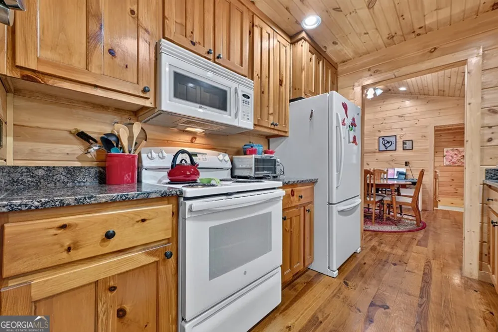 6385 Hwy 2 Epworth, GA 30541
