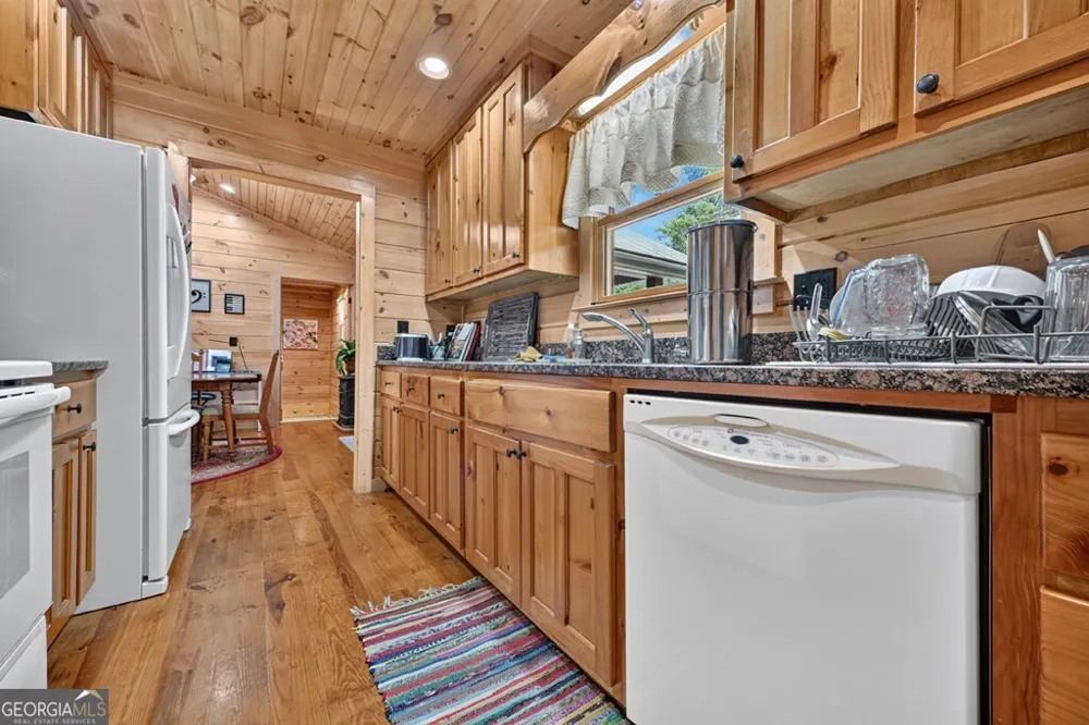 6385 Hwy 2 Epworth, GA 30541