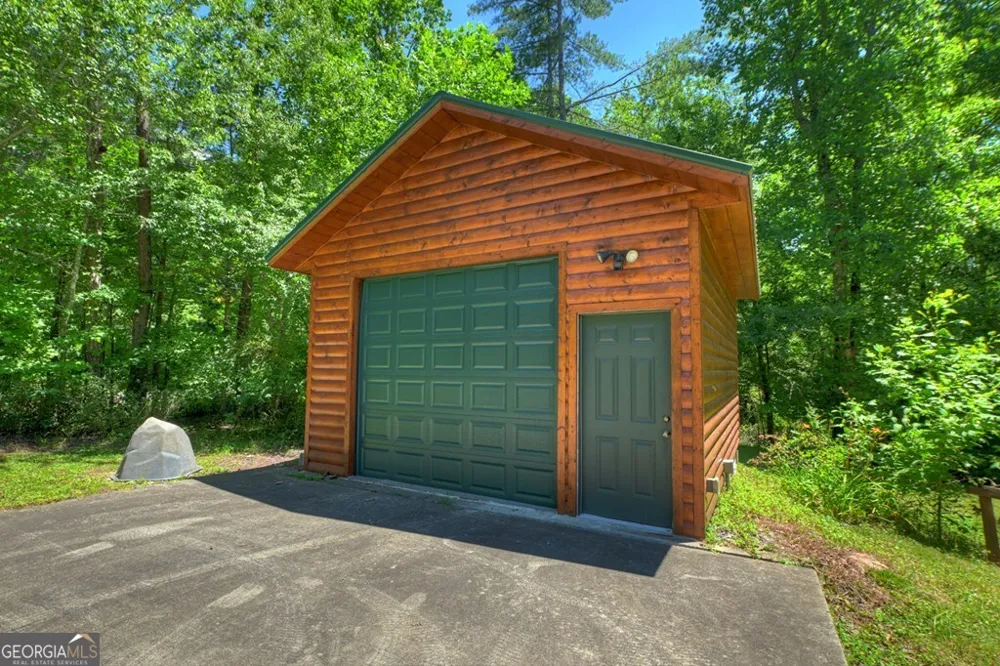 6385 Hwy 2 Epworth, GA 30541