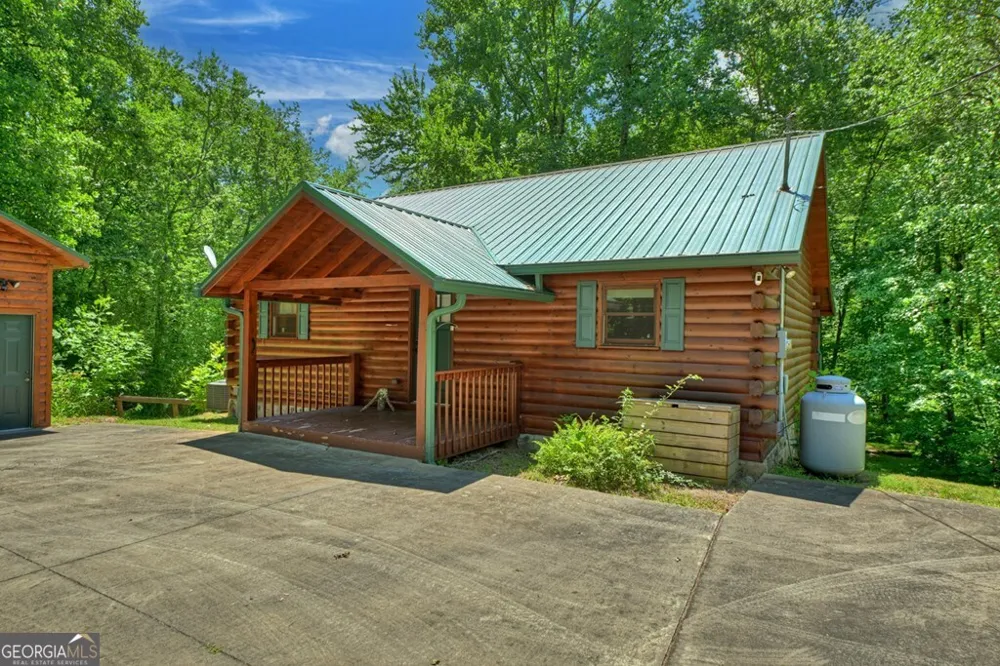 6385 Hwy 2 Epworth, GA 30541