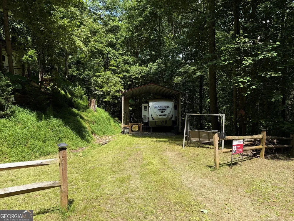 304 9th ST Ellijay, GA 30540