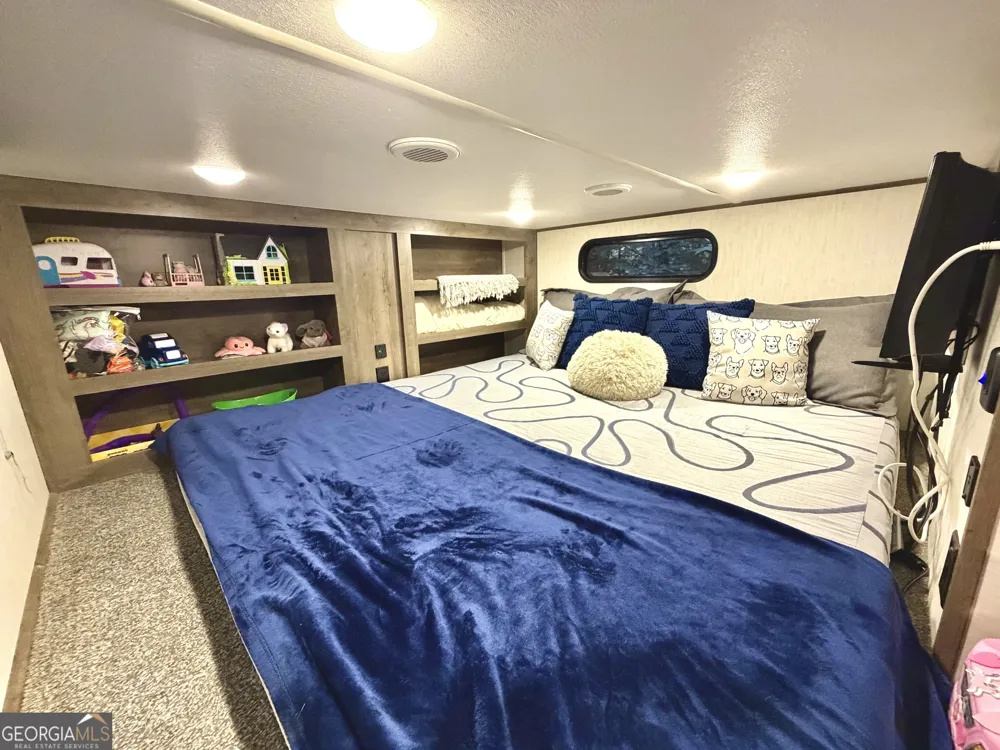 304 9th ST Ellijay, GA 30540
