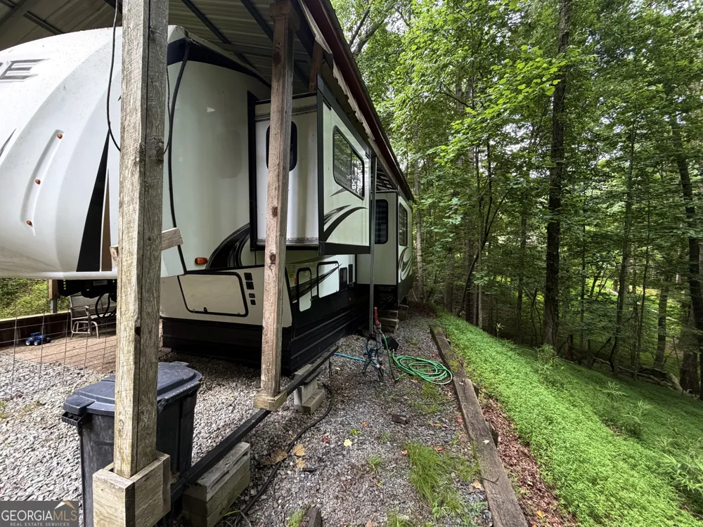 304 9th ST Ellijay, GA 30540
