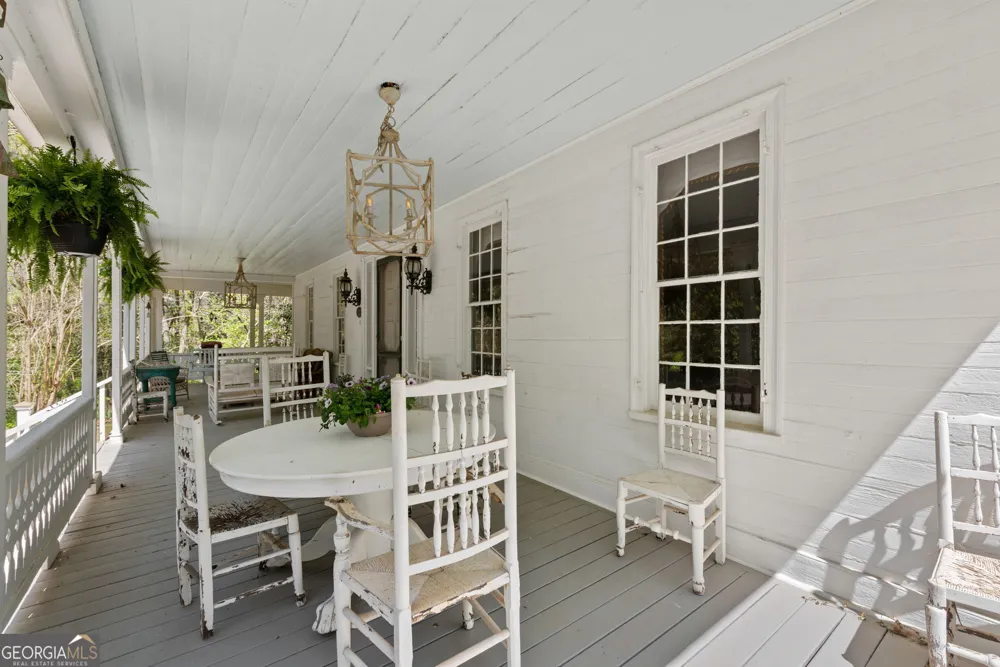 6 Thompson LN Thomaston, GA 30286